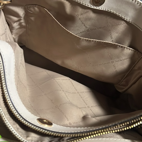 Cream color Michael Kors purse. Used a handful of times. - Picture 4 of 7